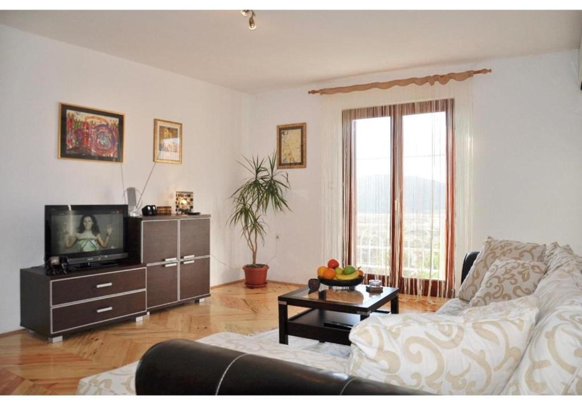 Nice View Apartment Ivanica Exterior photo